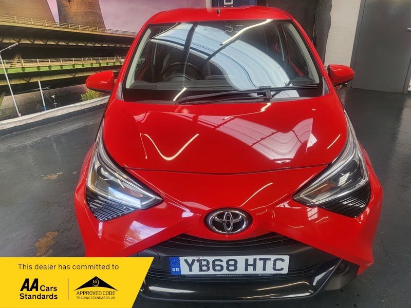 Toyota Aygo Vvt-i X-play YB68HTC Red #3