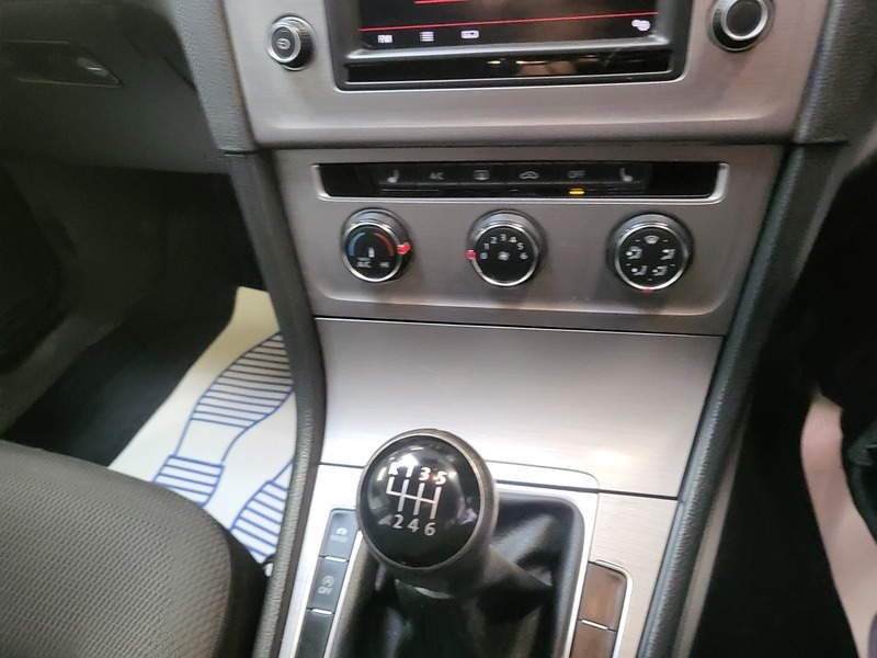 Volkswagen Golf Match Edition Tdi Bmt VN16BBU White #6