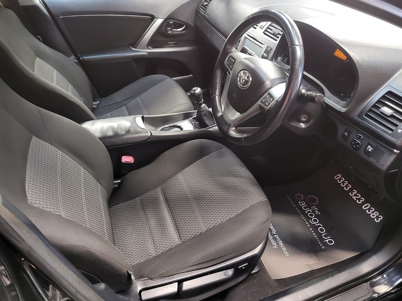 Toyota Avensis D-4d Icon Black #2
