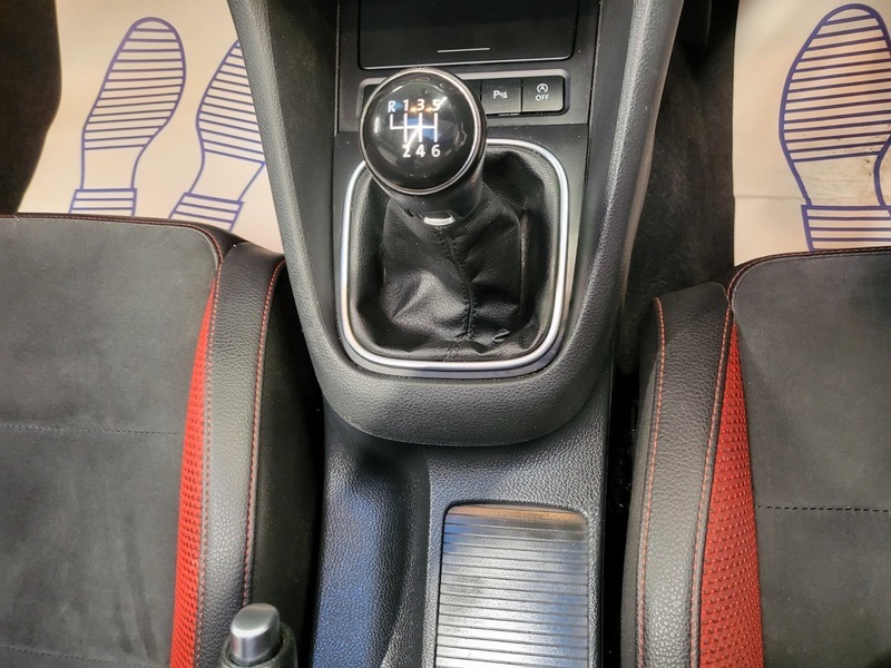 Volkswagen Golf Gt Tdi Bluemotion Technology Y23LML Black #6
