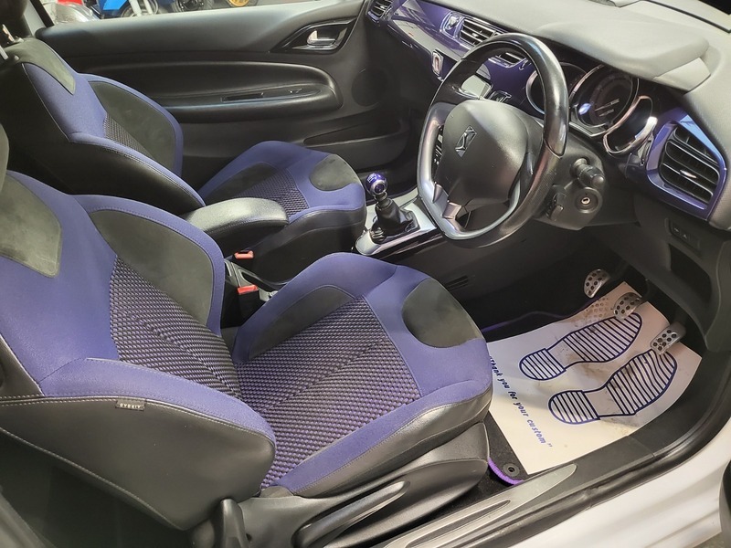 Citroen DS3 Dsport White #2
