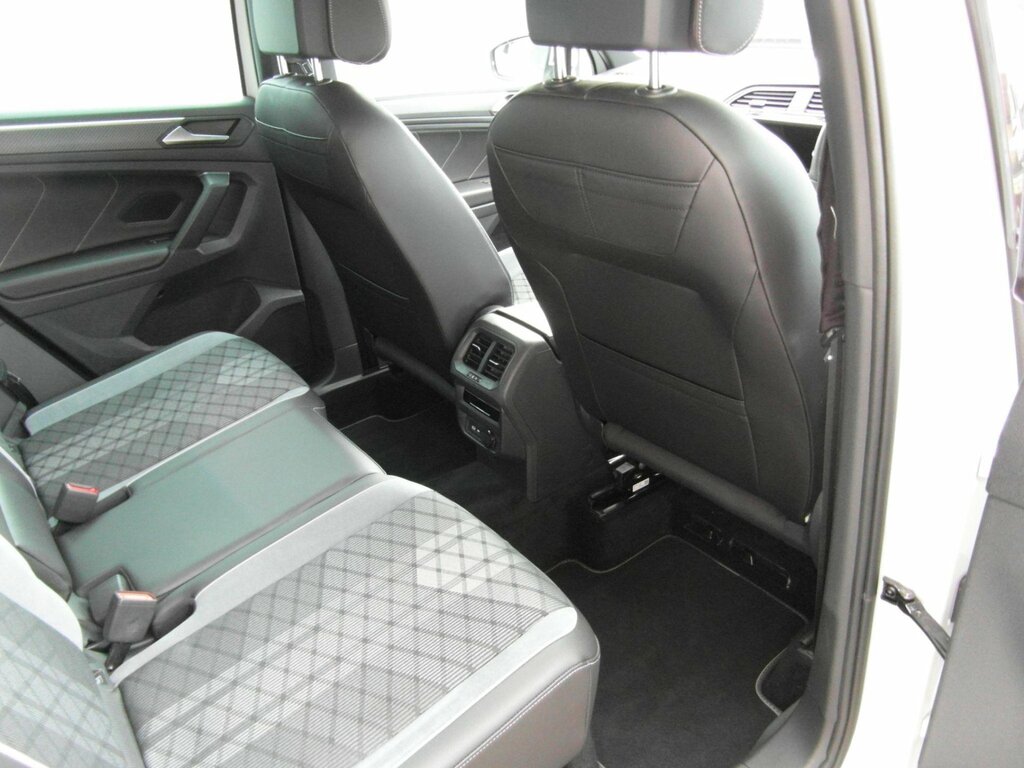 Volkswagen Tiguan 1.5 Tsi R-line Dsg Euro 6 Ss EF22WPL White #6