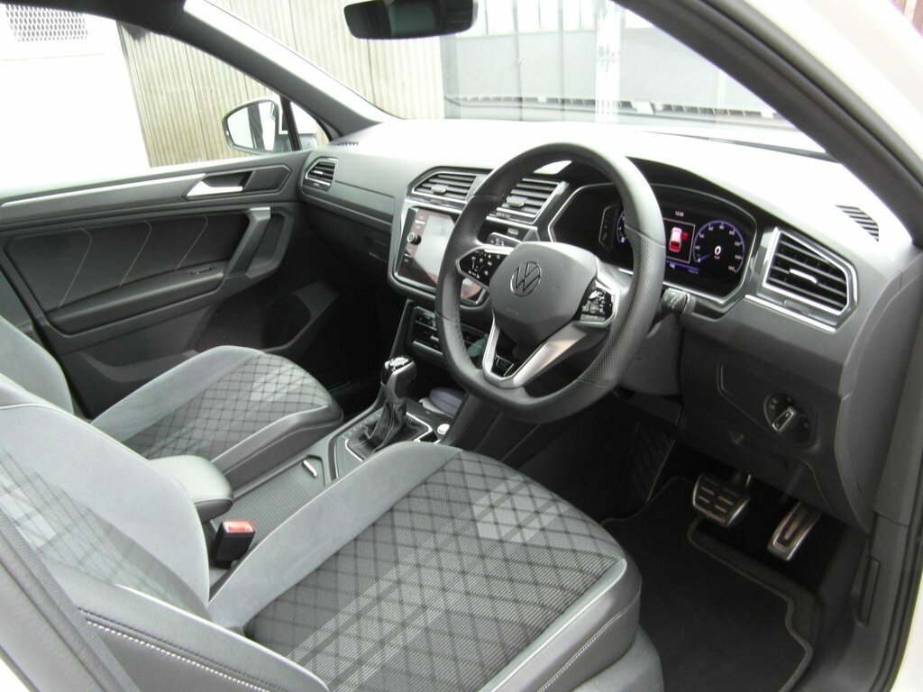 Volkswagen Tiguan 1.5 Tsi R-line Dsg Euro 6 Ss EF22WPL White #4