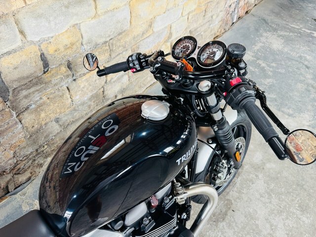Triumph Roadster Roadsterretro 900, Lovely Condition With 8382 Mil Gold #4