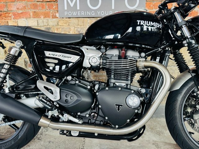Triumph Roadster Roadsterretro 900, Lovely Condition With 8382 Mil Gold #3
