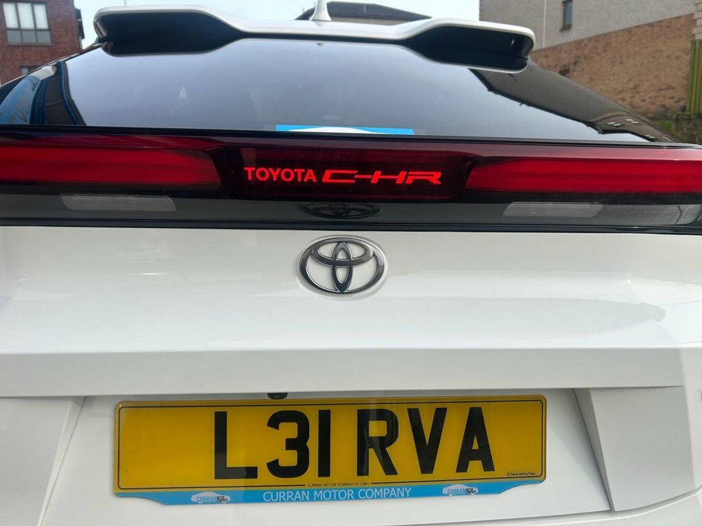 Toyota C-Hr 2L Design L31RVA White #4