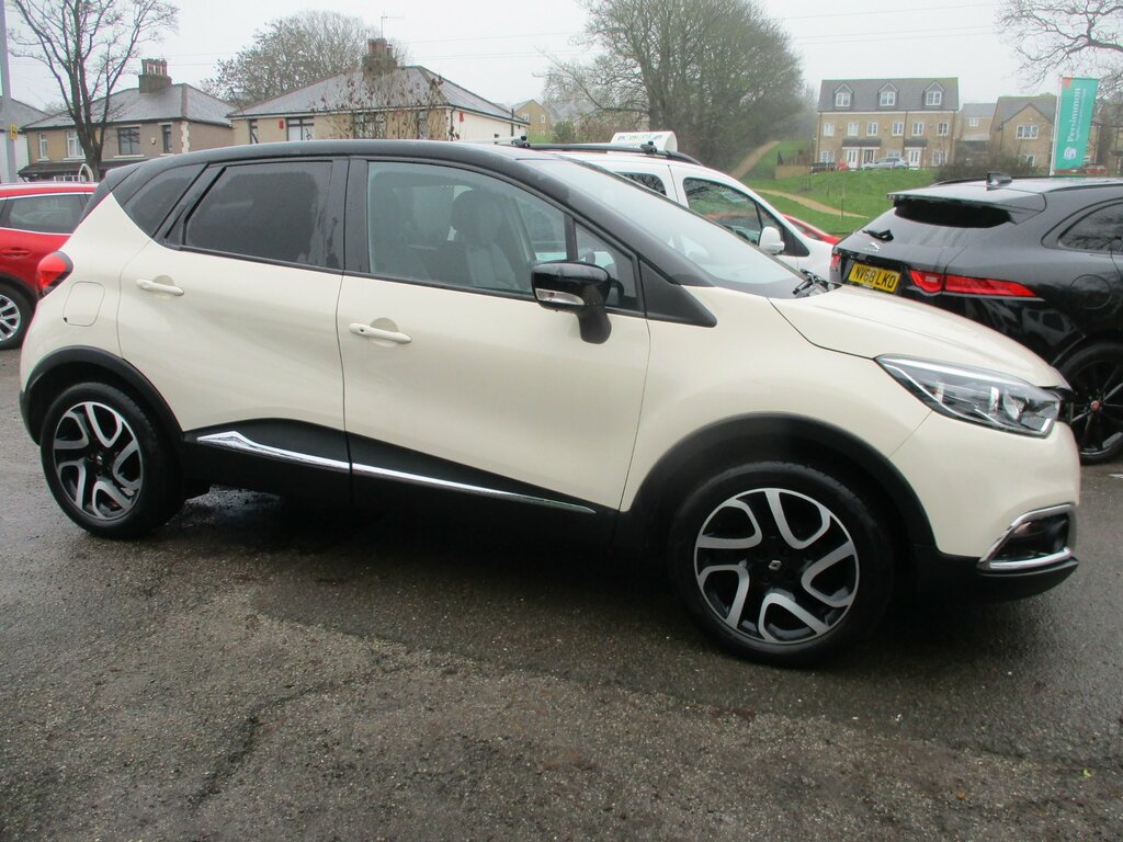 Renault Captur 0.9 Tce Energy Signature Nav Suv White