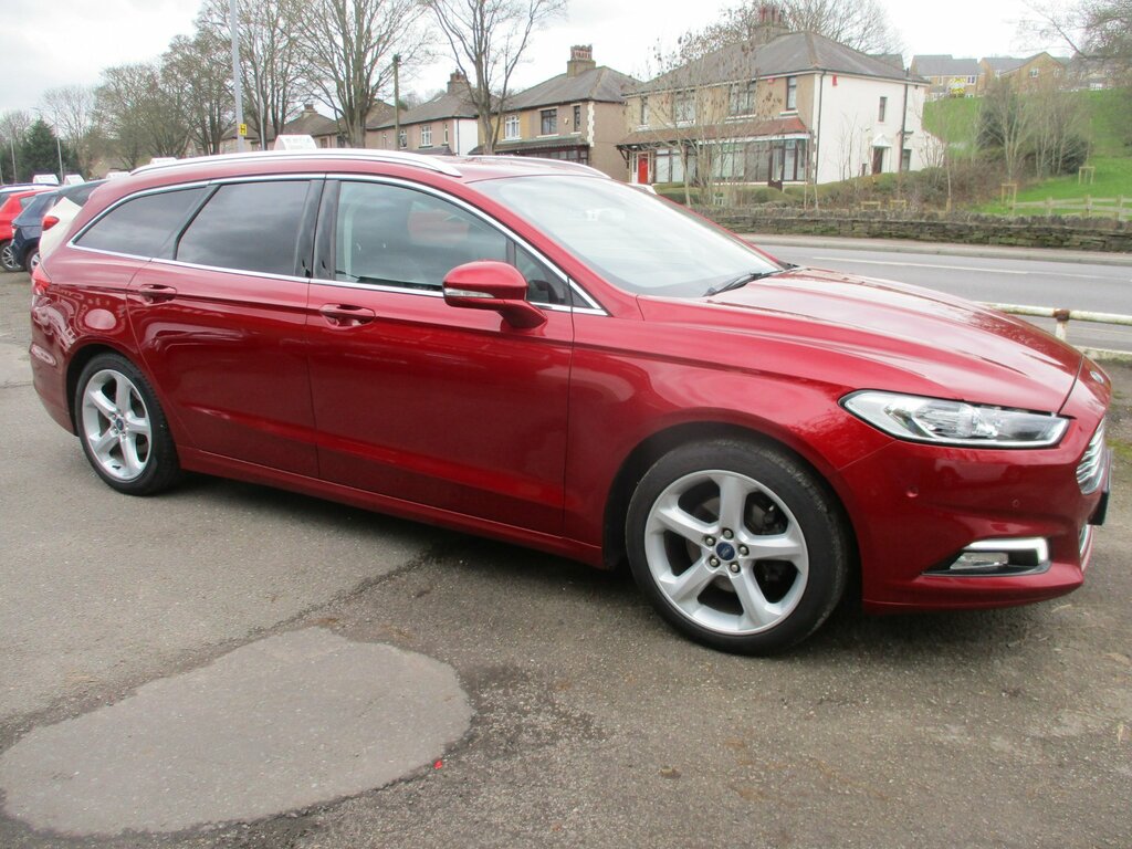 Ford Mondeo 1.5T Ecoboost Titanium Edition Estate A Red #4