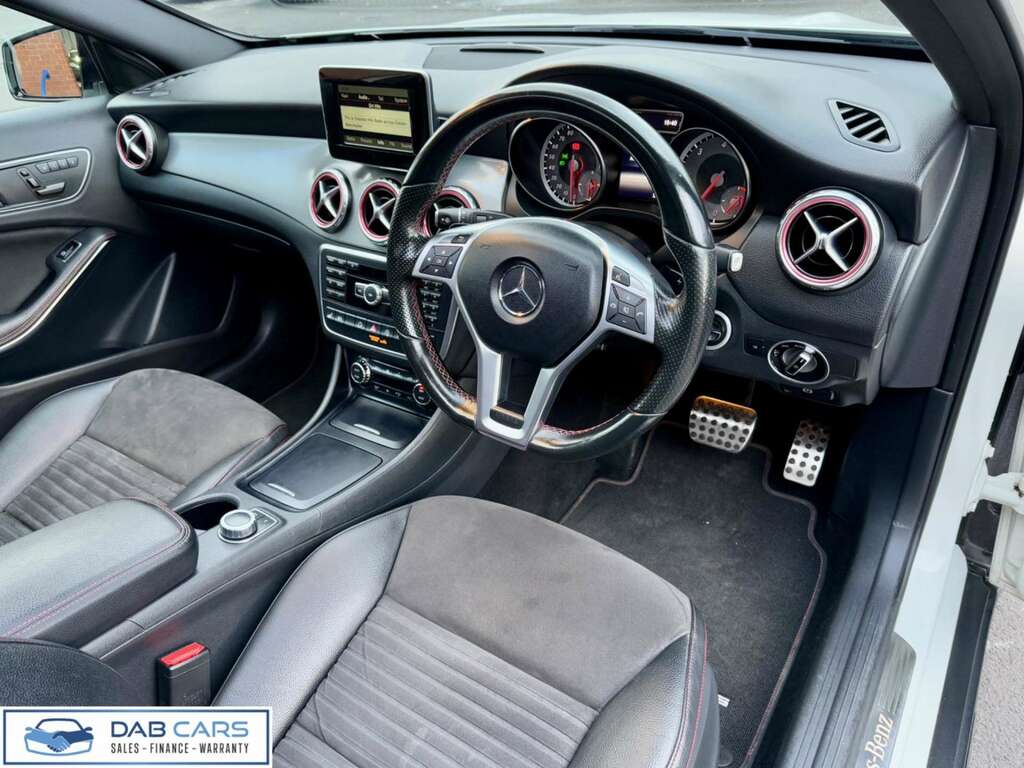 Mercedes-Benz GLA Class 2.1 Gla220d Amg Line Premium Plus 7G-dct 4Matic White