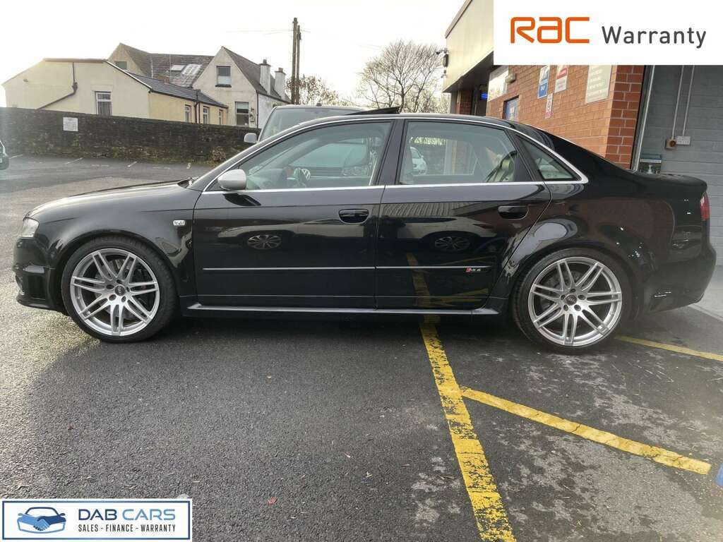 Audi RS4 4.2 Quattro Black #4