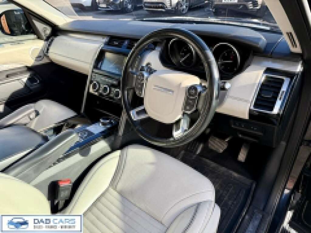 Land Rover Discovery 3.0 Td V6 First Edition 4Wd Euro 6 Ss AD17FAO Black #6
