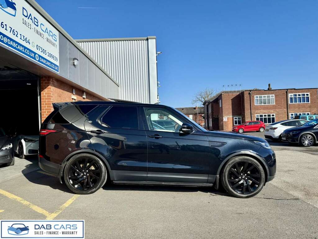Land Rover Discovery 3.0 Td V6 First Edition 4Wd Euro 6 Ss AD17FAO Black #5
