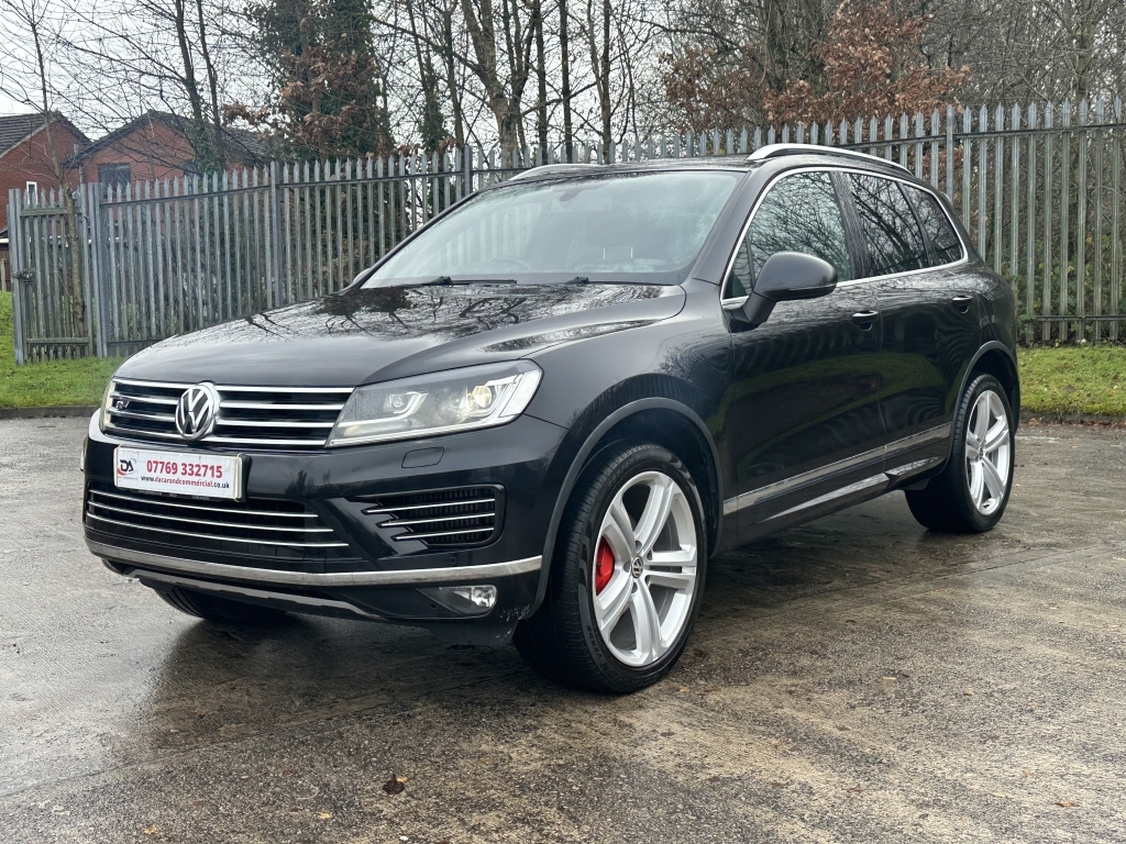 Volkswagen Touareg 3.0 V6 R-line Tdi Bluemotion Technology Black