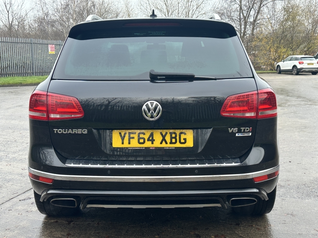 Volkswagen Touareg 3.0 V6 R-line Tdi Bluemotion Technology Black #6