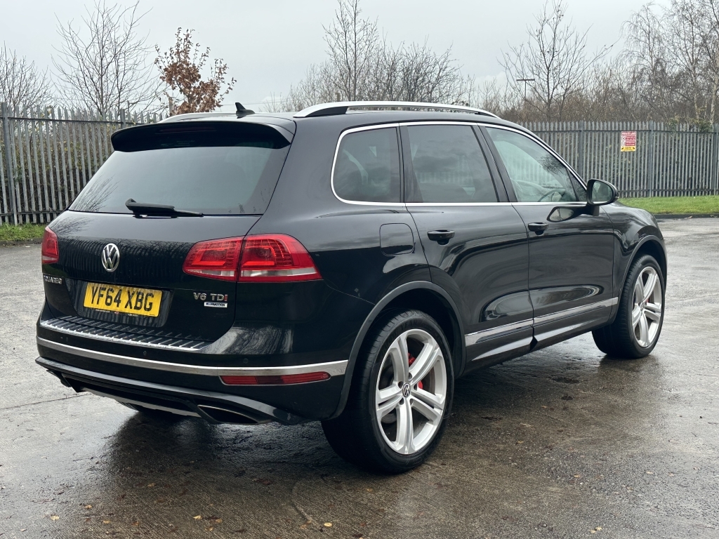 Volkswagen Touareg 3.0 V6 R-line Tdi Bluemotion Technology Black #5
