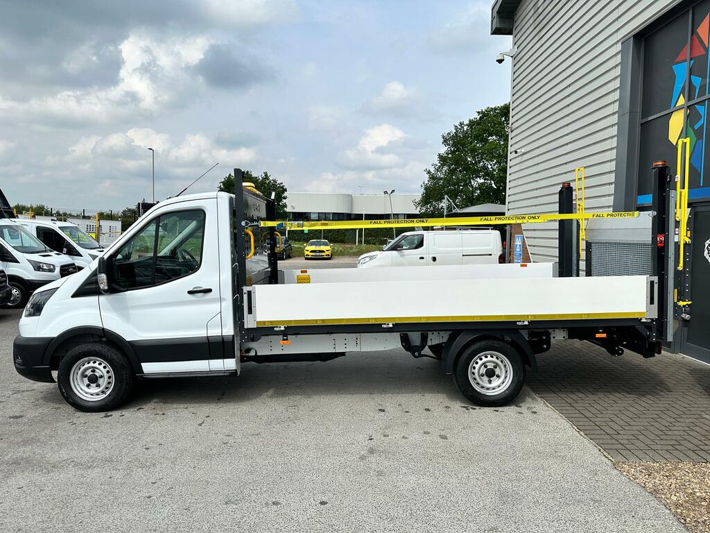 Ford Transit Custom 26 Reg L4 130-Ps, Fwd, Reverse Camera, Chapter 8,T #6