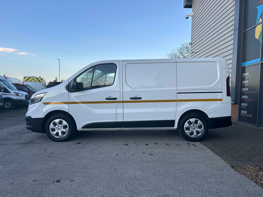 Renault Trafic Sl28 Business L1 H1 Euro 6, Air-con, Car Play Cha FE23ZRX White #3