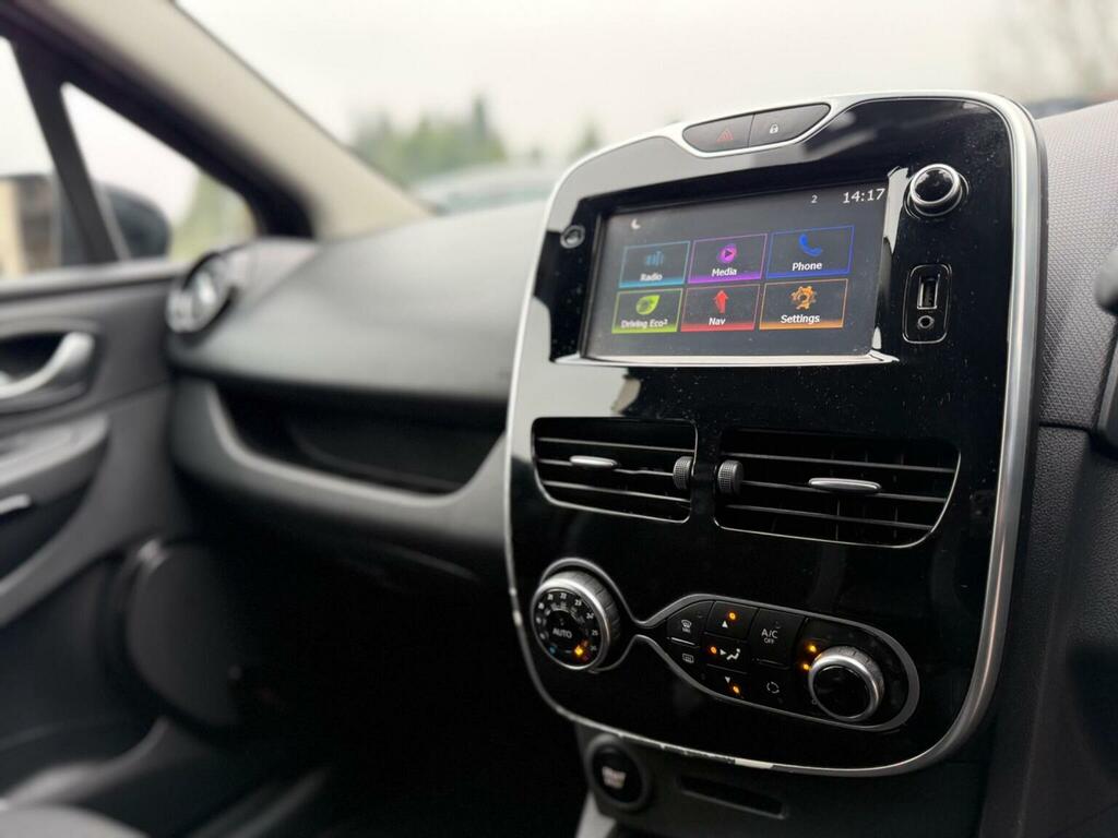 Renault Clio Hatchback 0.9 Tce Dynamique S Nav Euro 6 Ss LV66DWW Black #2