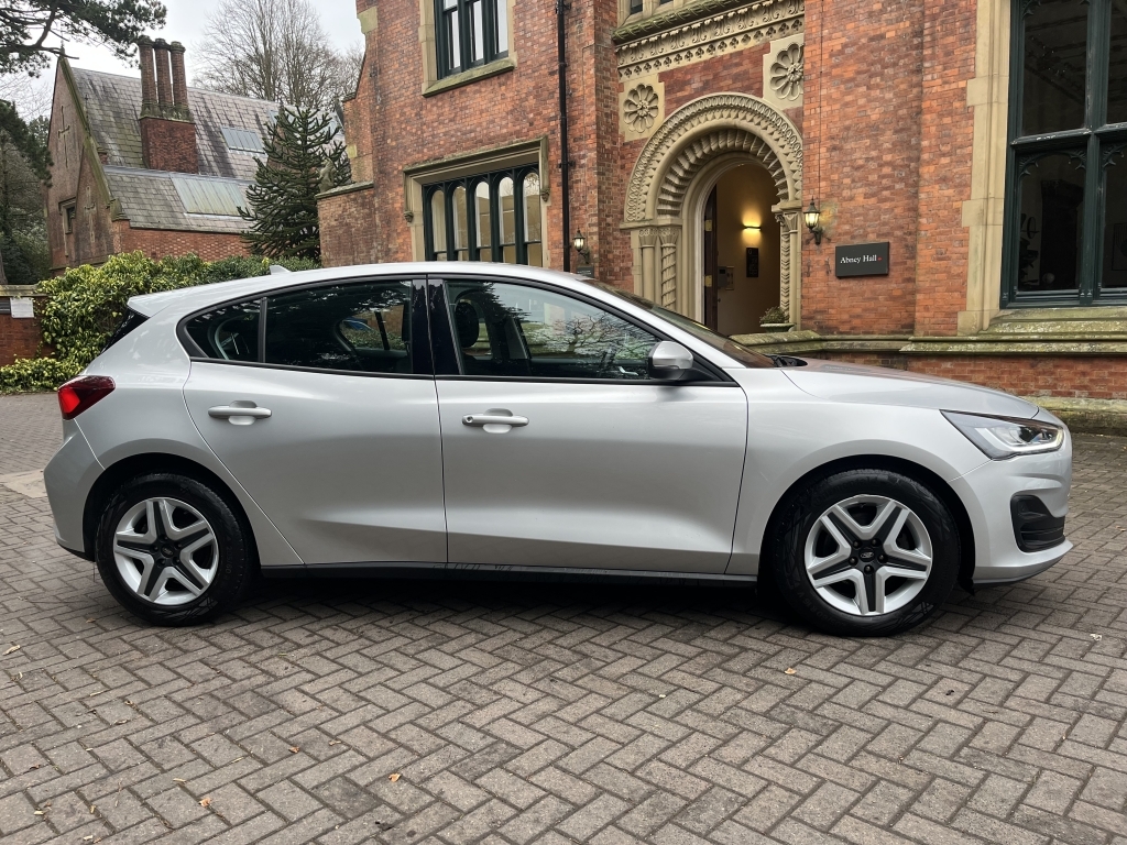 Ford Focus Hatchback MM72UFD Silver #3