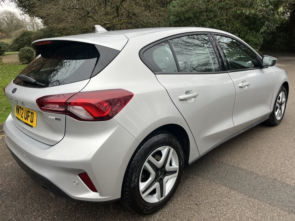 Ford Focus Hatchback MM72UFD Silver #6