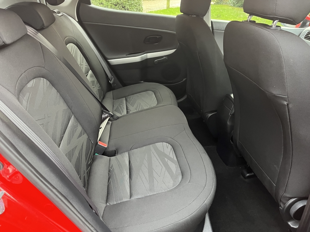 Kia Ceed Hatchback NL15YMP Red #6