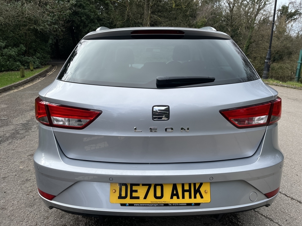 Seat Leon Estate DE70AHK Silver #4