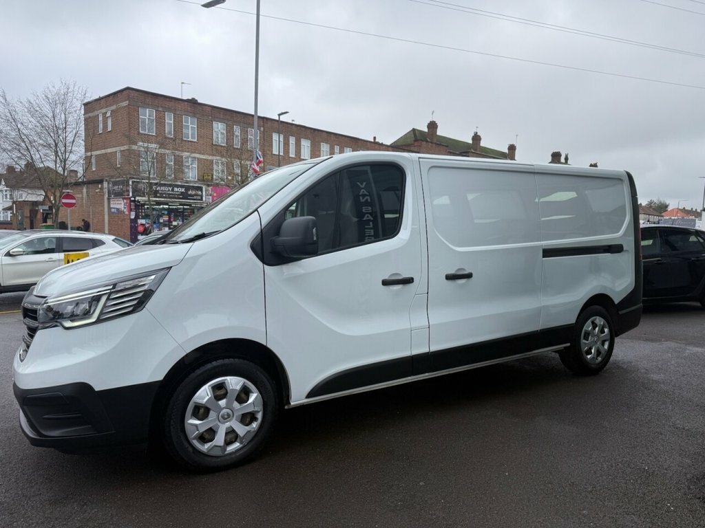 Renault Trafic 2L Business VN72HZV White #3