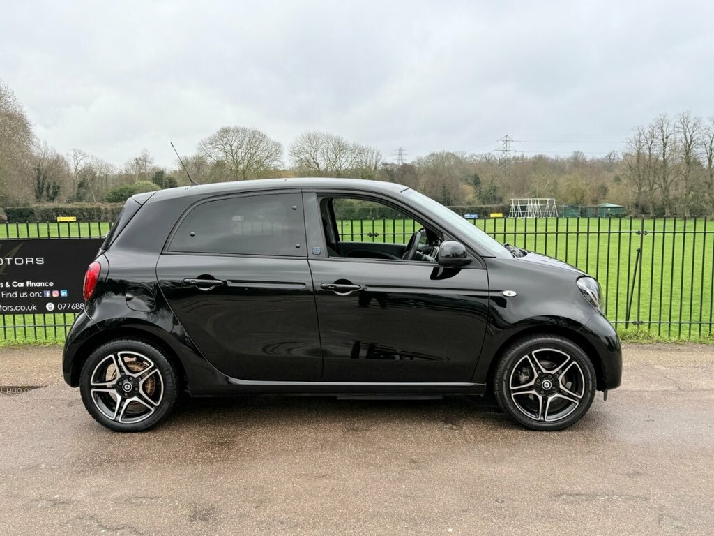 Smart Forfour 17.6Kwh Premium Hatchback 22Kw Black #4