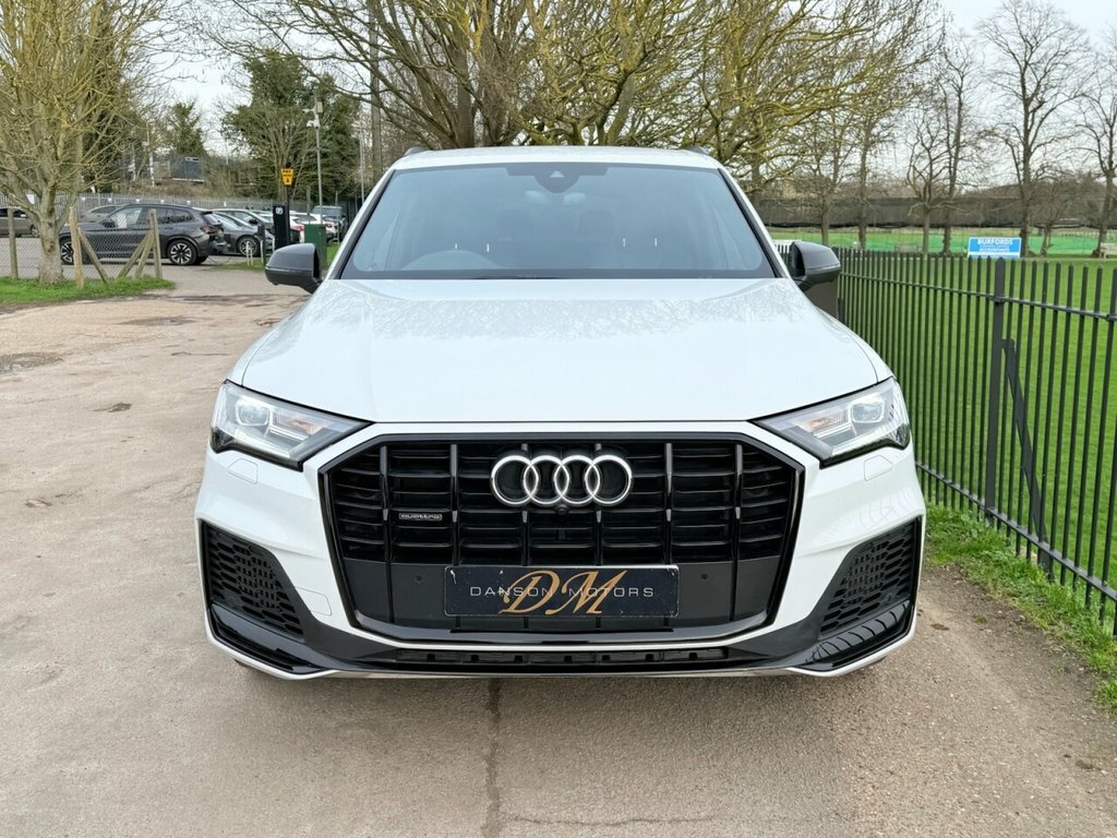 Audi Q7 3L Black Edition White #2