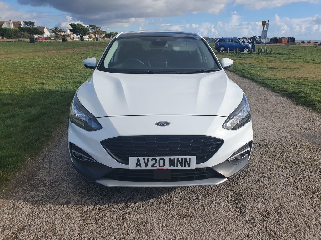 Ford Focus Active X . 5-Door. Hatchback. AV20WNN White #5