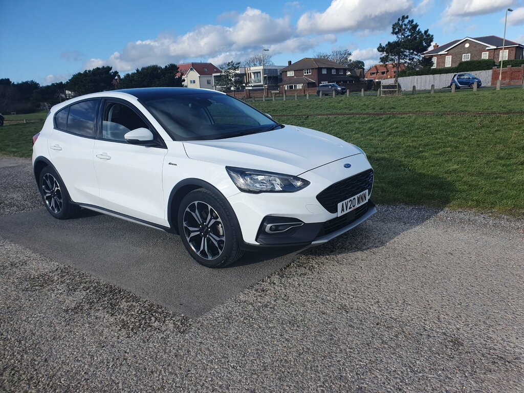 Ford Focus Active X . 5-Door. Hatchback. AV20WNN White #2