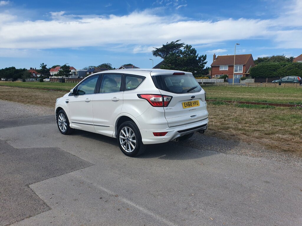 Ford Kuga Vignale 5-Door 4X4 EK68HYU White