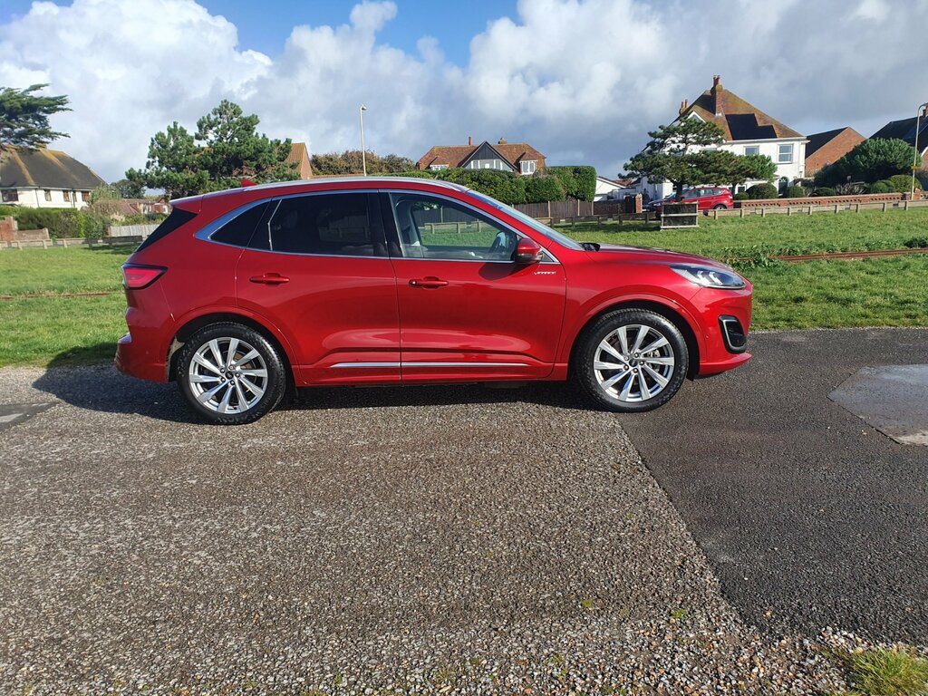 Ford Kuga Vignale 5-Door Red #6