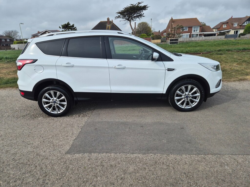 Ford Kuga Titanium Edition 2.0 Tdci 150 Ps 5-Door White