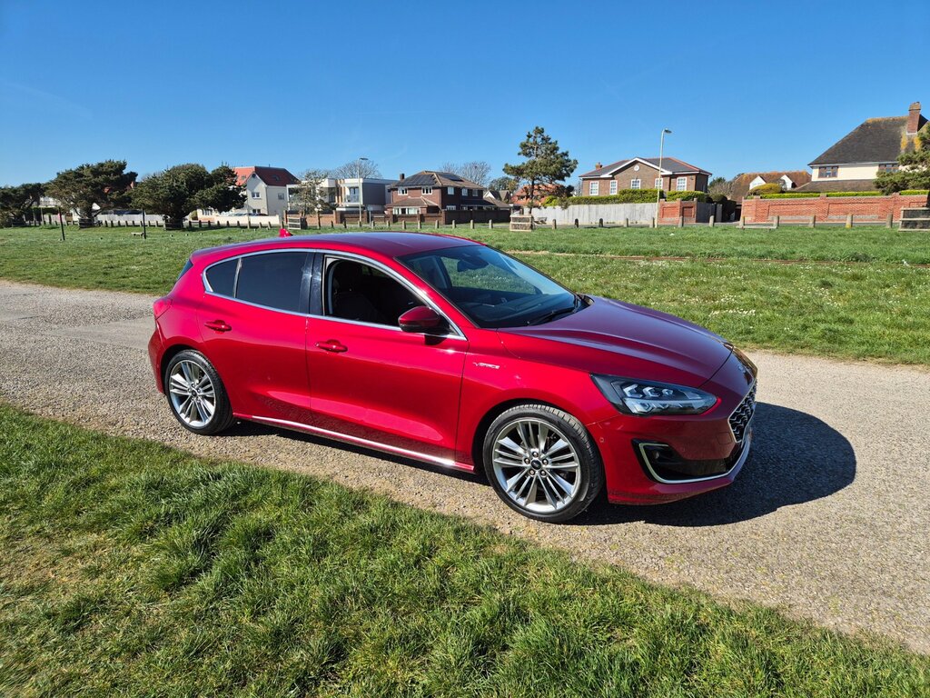 Ford Focus Vignale 1.5 185 Ps Hatchback Red #2