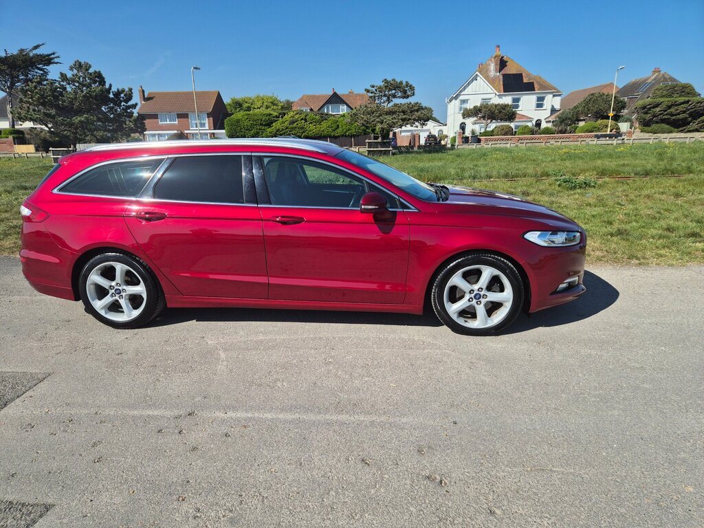 Ford Mondeo Titanium 2.0 Tdci 180 Ps Estate Red
