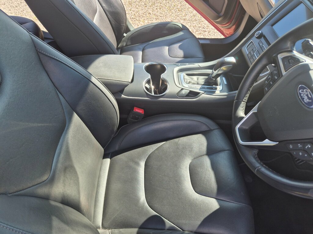 Ford Mondeo Titanium 2.0 Tdci 180 Ps Estate Red #6