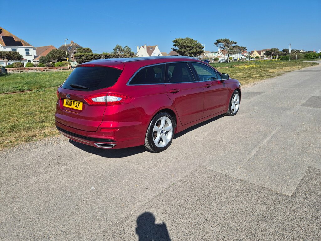 Ford Mondeo Titanium 2.0 Tdci 180 Ps Estate Red #5