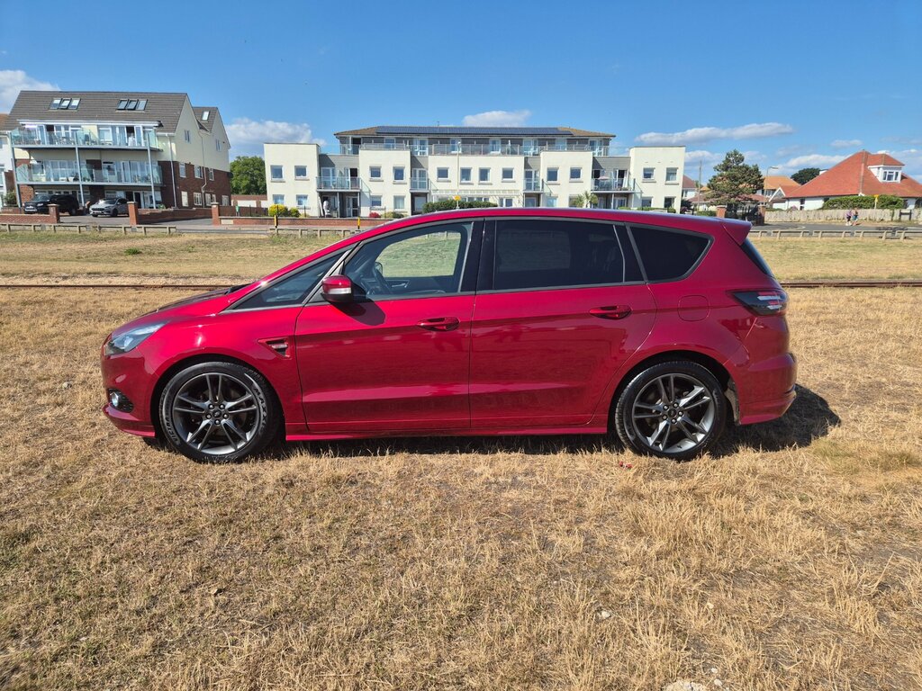 Ford S-Max St-line 7 Seater 5-Door Red