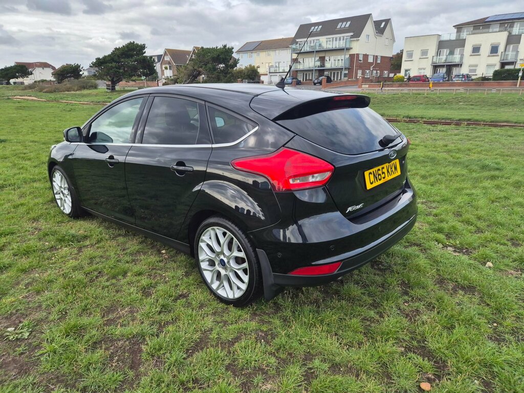 Ford Focus Titanium X 5-Door CN65KKM Black #6