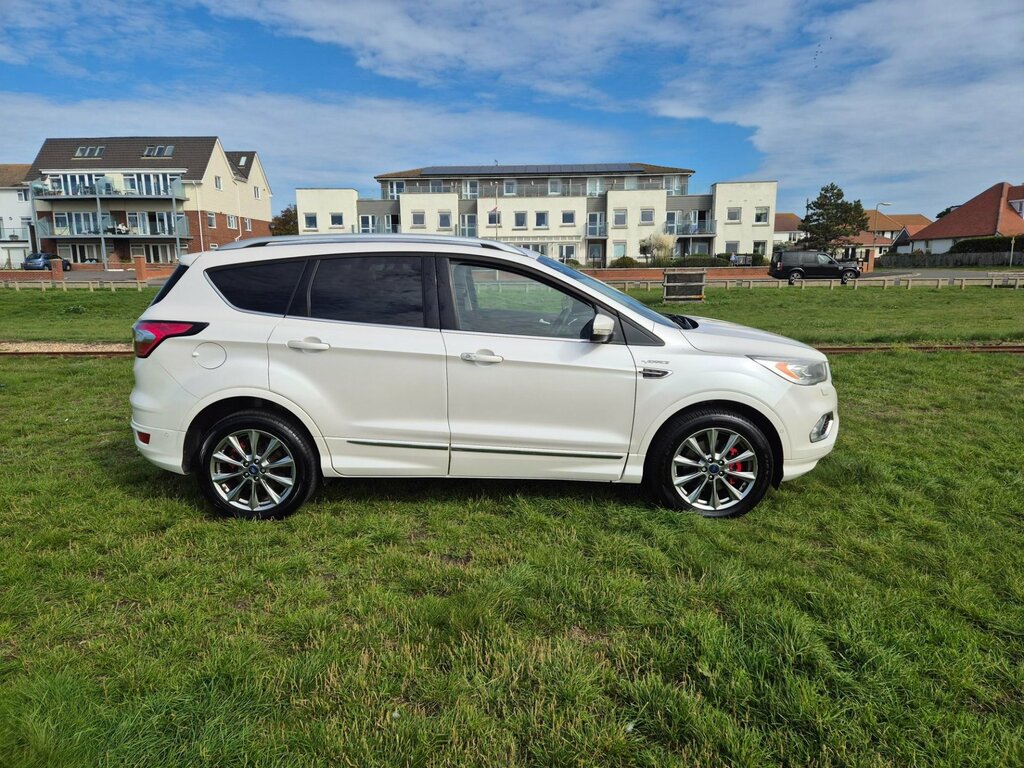 Ford Kuga Vignale 2.0 Tdci 180 Ps 4X4 RF67NRO White