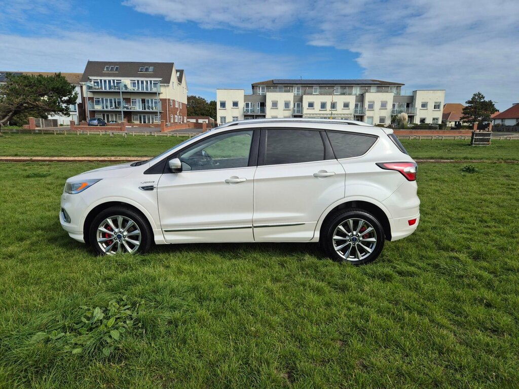 Ford Kuga Vignale 2.0 Tdci 180 Ps 4X4 RF67NRO White #2