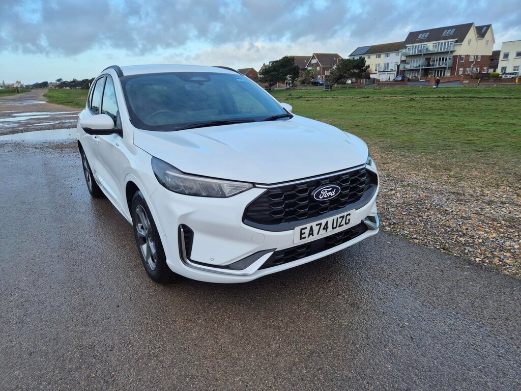 Ford Kuga St-line Full Hybrid . . EA74UZG White #3