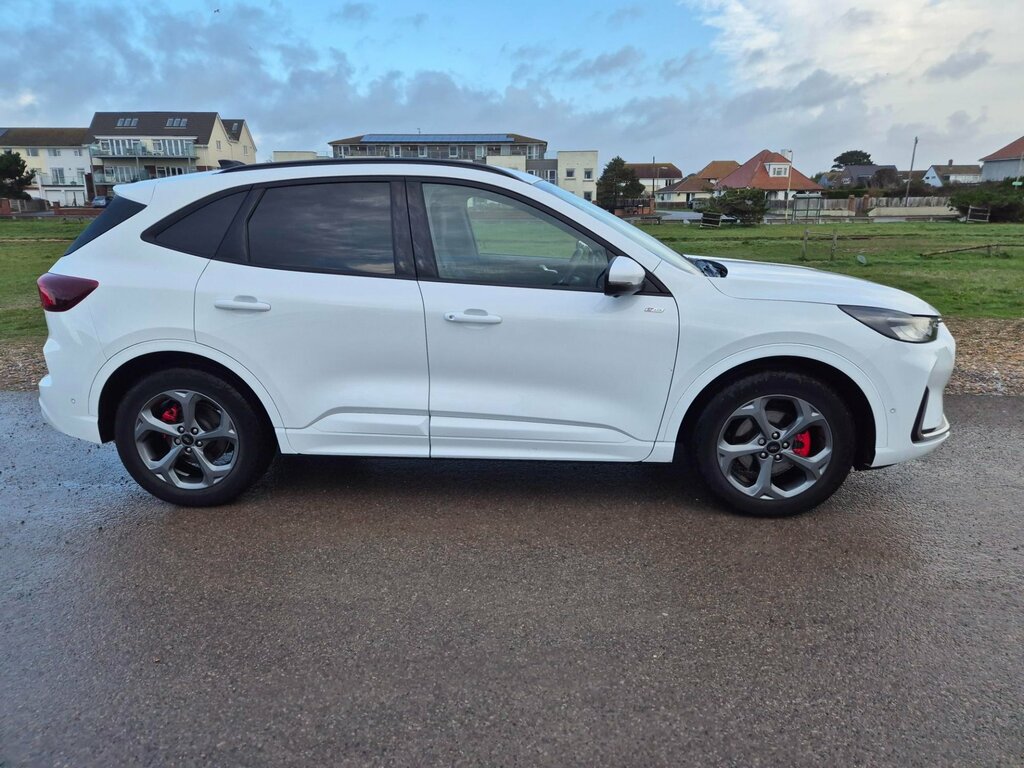 Ford Kuga St-line Full Hybrid . . EA74UZG White #2