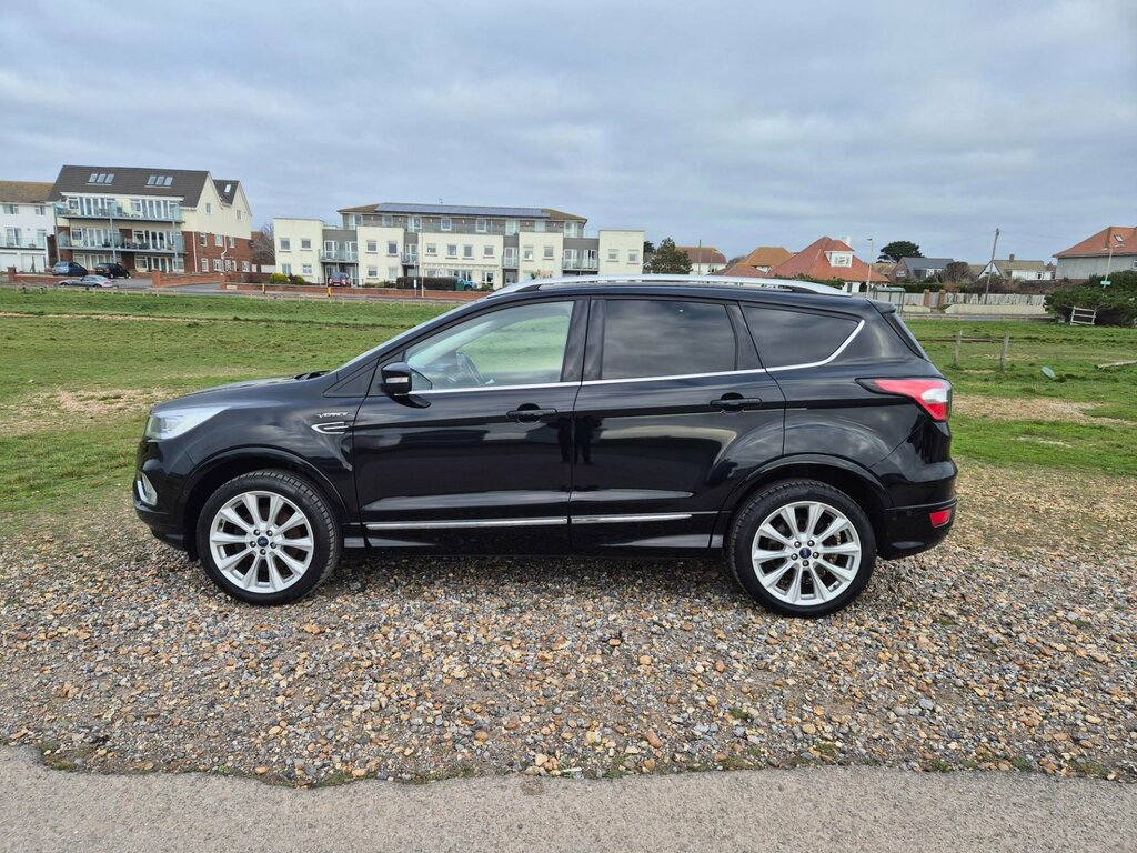 Ford Kuga Vignale 2.0Tdci 182 Ps 4X4 Black
