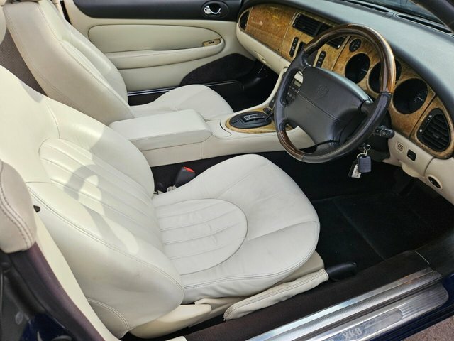 Jaguar XK 4.0 Convertible 290 Bhp Red #5