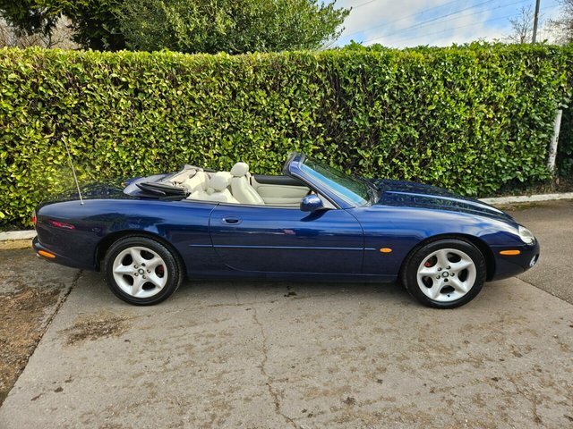 Jaguar XK 4.0 Convertible 290 Bhp Red #9