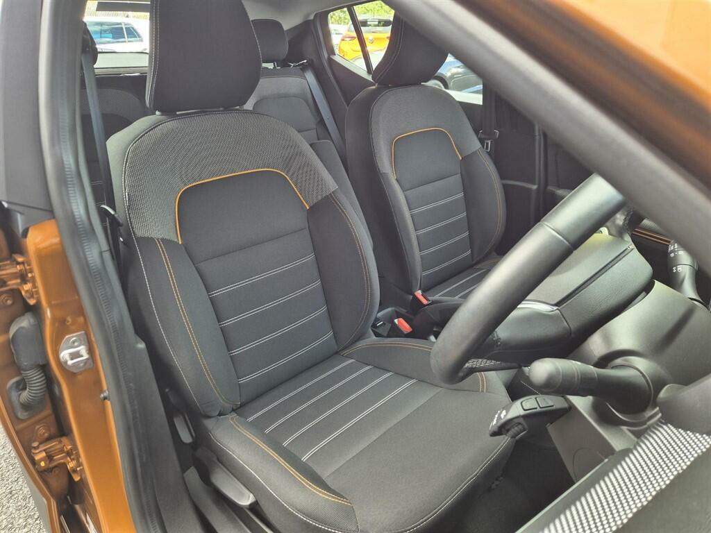 Dacia Sandero Stepway 1.0 Tce Comfort Euro 6 Ss PX22XYB Orange #2