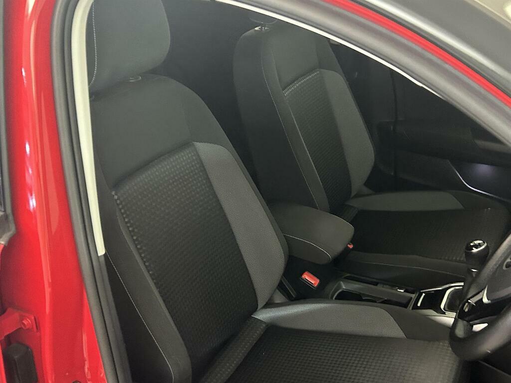 Volkswagen T-Roc 1.5 Tsi Evo Active Euro 6 Ss GF71WCU Red #2