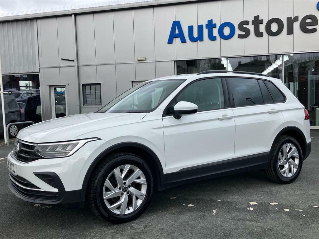 Volkswagen Tiguan 1.5 Tsi Life Euro 6 Ss BF21TXL White #4